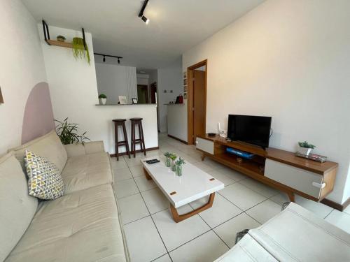 Skupni salon/TV območje, Apartamento com vista para as montanhas e natureza in Gloria