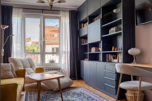 Retro-Chic 1BR Apartment next to Vasil Levski Blvd by Flat Mаnager, Sofie