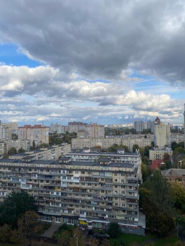 Designer studio with a view of the right bank, Kiev (foto 5)