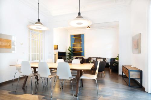 Apartamento Premium 5 Hab - 4 Baños- Balcón a Gran Vía - Grupos hasta 12 - Passeig Gràcia 8 min, Barcelona (foto 7)