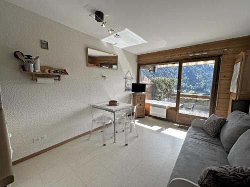 NOUVEAU LOUVETEAUX 3 - Studio avec terrasse et vue montagnes - Garage - image 2