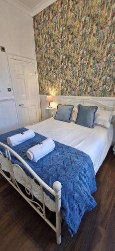 1 double bed