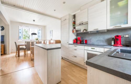 ห้องครัว, Les Marguerites - Pavillon, Wifi, TV, 2 Parkings in เชอวิลลี ลาอุย