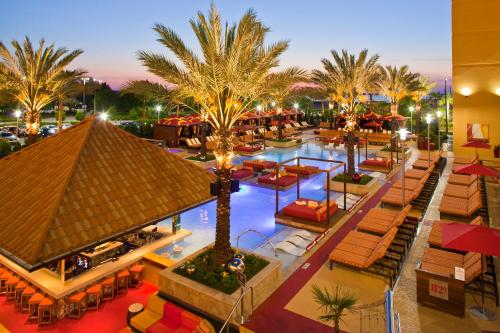 สระว่ายน้ำ, โกลเดน นักเก็ต บิล็อกซี (Golden Nugget Biloxi) in บิล็อกซี (MS)