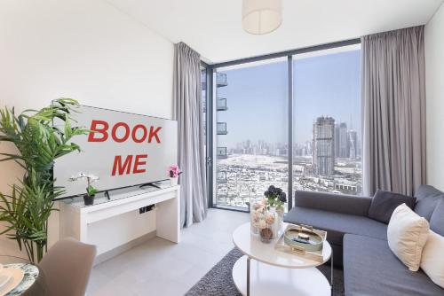 StayShort - Meydan One Sleeps 5 with Great Amenities, Dubai