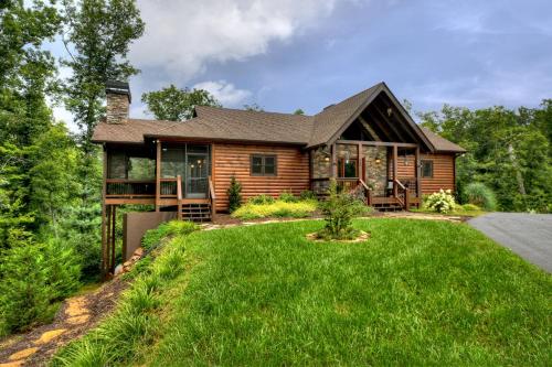 Woodsong - Mineral Bluff GA - Pet Friendly Cabin in Mineral Bluff, USA