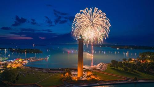 Put-in-Bay Island Club #104 - image 13