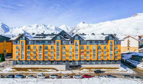New Gudauri Four Seasons F3 by Gudauri Travel in 古多里