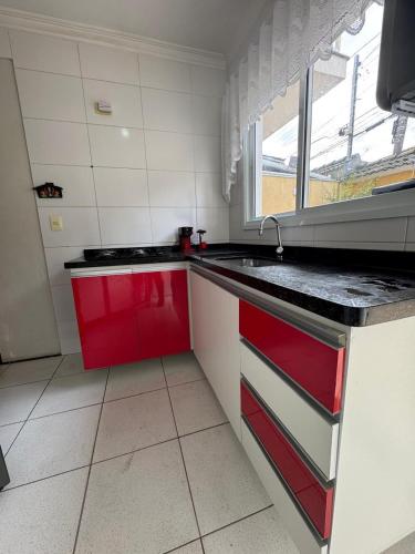 Casa em São Paulo 2 suítes e vaga de garagem (Casa em Sao Paulo 2 suites e vaga de garagem) in シダーデ アデマル