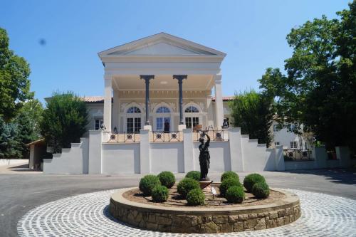 Kastély szállás (Kastely szallas) in ยอนยอส