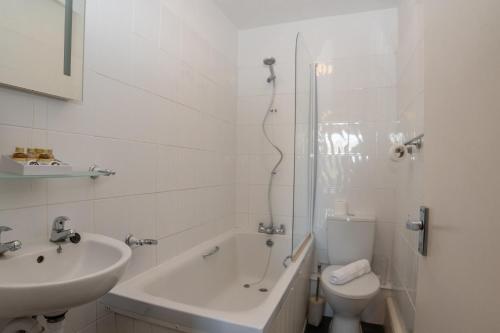 The Cherry Tree Guest House - image 14