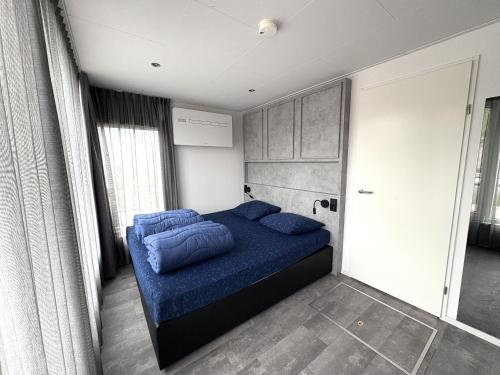 De Maasterp - Woonboot 5 in Laak