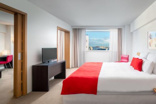 room detail thumbnail 1