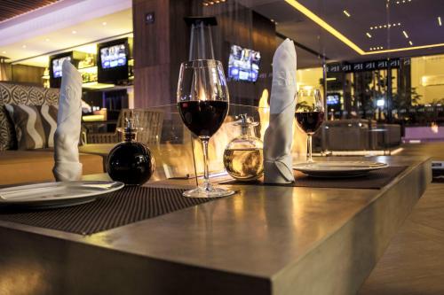 76113208 HS HOTSSON Hotel Leon
