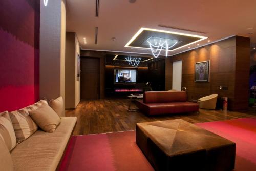 76113229 HS HOTSSON Hotel Leon