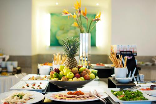 76113291 HS HOTSSON Hotel Leon