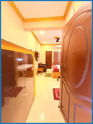 Hotel S-Sriman-Palace Residency Near Jagannath Temple - Fully Air Conditioned Hotel - Prime Location 여행 추천 - 로드트립