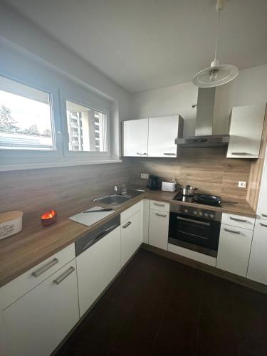 Urban Comfort mit Balkon und Tiefgarage in Liebenau