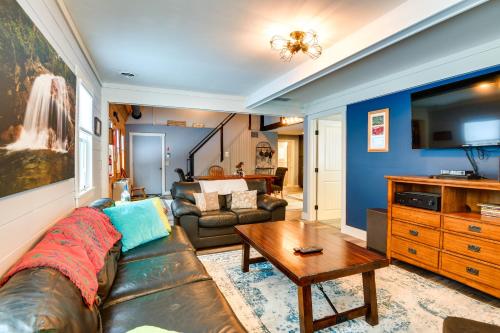 Secluded Home with Fire Pit, 8 Mi to Cannon Mountain in Bethlehem