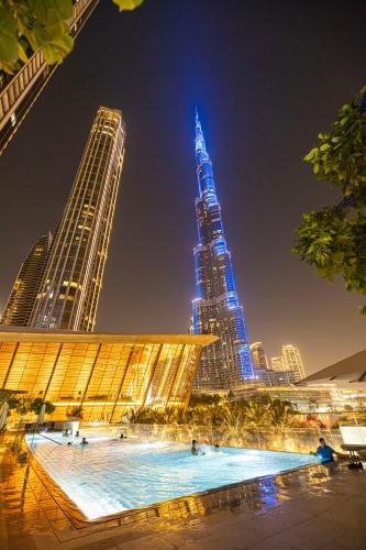 Luxury Grande Suites by Hostiva - Full City View, Dubai