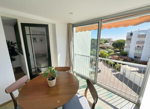 Centre Ville & Plage à 200m - Clim - Parking Privé - Netflix - Location saisonnière - Le Grau-du-Roi