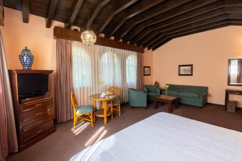 room detail thumbnail 1