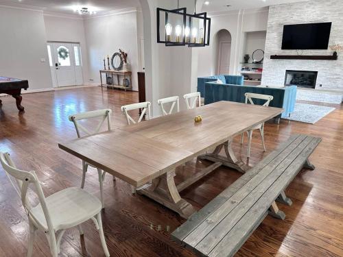 luxury + event-friendly + acreage + larger groups in Celina (TX)