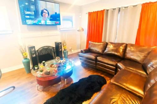 Hot Tub 4 bedrooms Pool Table in Roseland