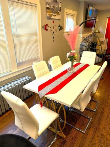 Hot Tub 4 bedrooms Pool Table in Roseland