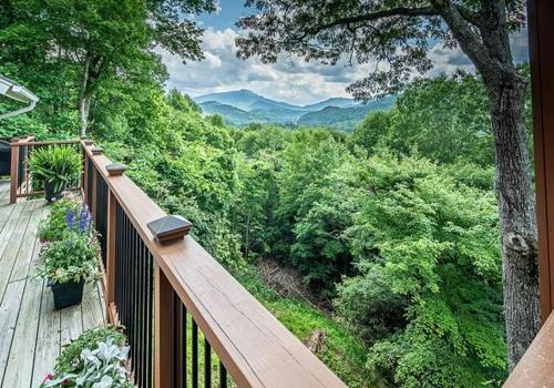 Hinesight at Hound Ears in Valle Crucis, USA