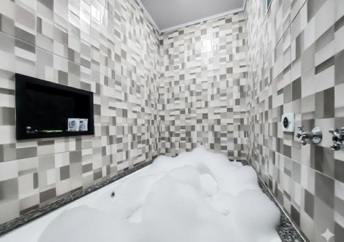 อ่างแช่น้ำร้อน, Calamares Hotel Sao Caetano in ซาโอ แคตาโน โด ซุล