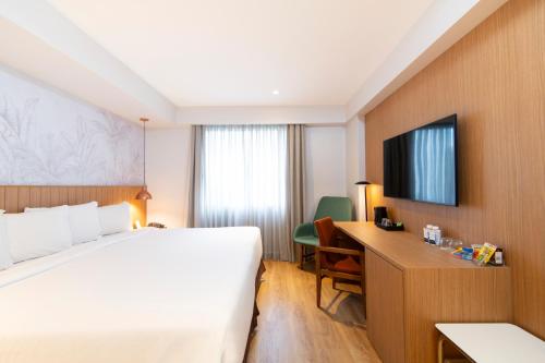room detail thumbnail 1