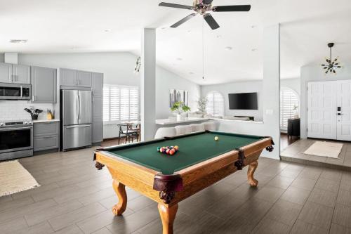 3Bedroom 2Bath - Saltwater Pool, Hot Tub, & Pool Table – khách sạn tại Bắc Tempe ASU