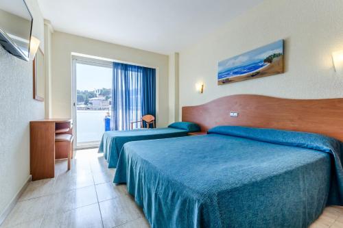 Triple Room with Pool View (2 Adults + 1 Child)