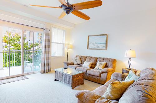 Sunset Island - 35 Fountain 3B near Dead Freddies Island Grill