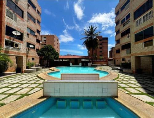 Apartamento Familiar bien ubicado en el Centro de Tucacas con vista al Mar