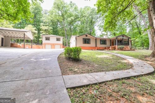 . Clifford Guest House