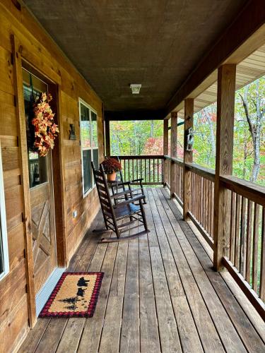 Hidden Love, Gatlinburg (photo 8)
