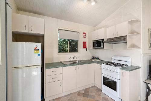 Konyha, Mittagong Caravan Park in Mittagong