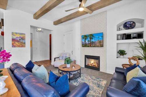 Luxurious Remodeled Villa in La Quinta #A thumb 3
