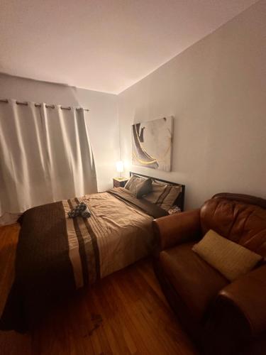Big APP With 3bd For 8 people near Piri Piri Hochelaga