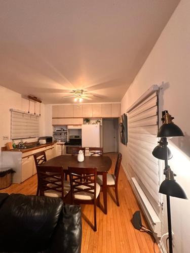 Big APP With 3bd For 8 people near Piri Piri Hochelaga