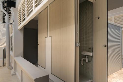 バスルーム, ビート 1932 ホステル アット チャイナタウン シンガポール (BEAT. 1932 Hostel @ Chinatown) in チャイナタウン