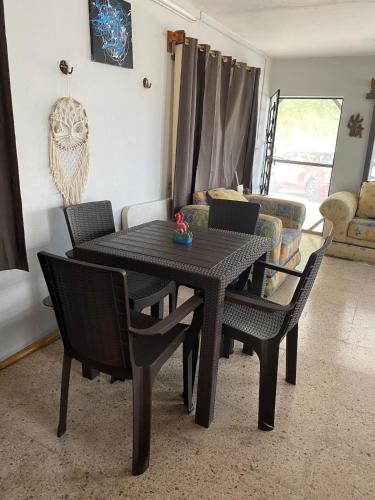Casita Azul del mar, sencilla con fresca brisa in Chuburná