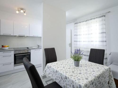 Létesítmények, One Bedroom Apartment with Terrace and Sea View 4 in Vrboska