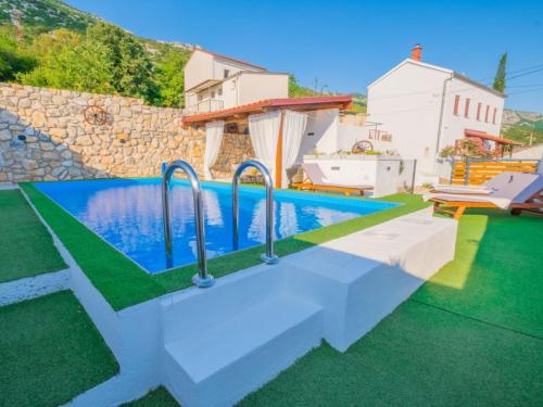 Úszómedence, Three Bedroom Holiday Home in Tribalj