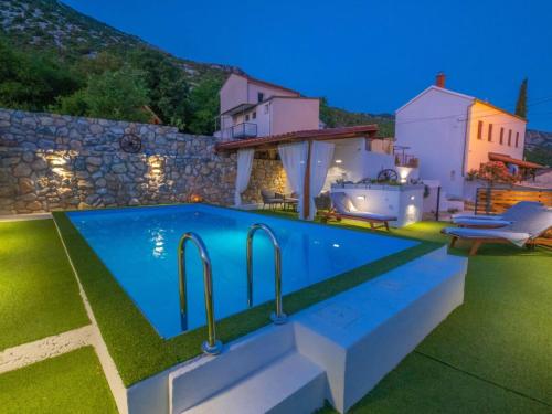 Úszómedence, Three Bedroom Holiday Home in Tribalj