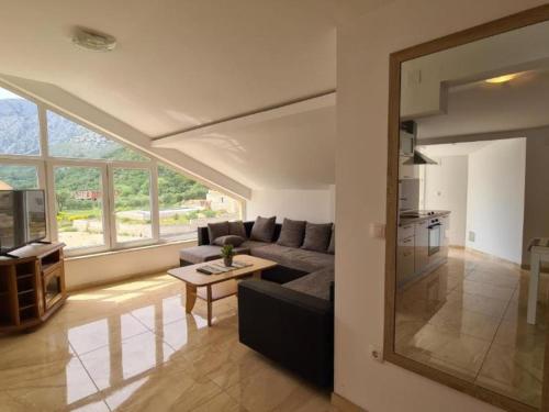 Apartment with One Bathroom - Location saisonnière - Orebić