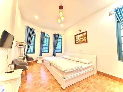 room detail thumbnail 0