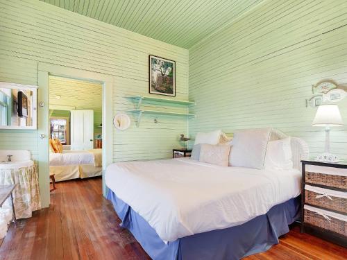 Benton Cottage - image 6
